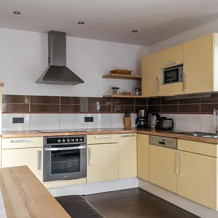 アパートホテル Elinas Mountain Views