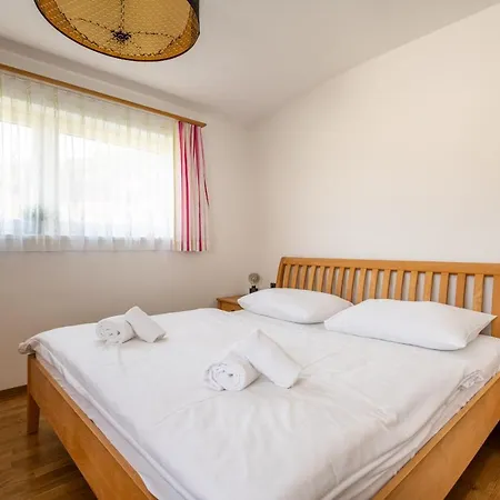 Elinas Mountain Views アパートホテル