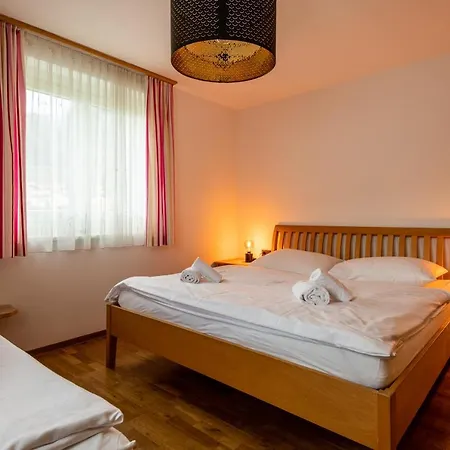 Elinas Mountain Views アパートホテル カプルーン