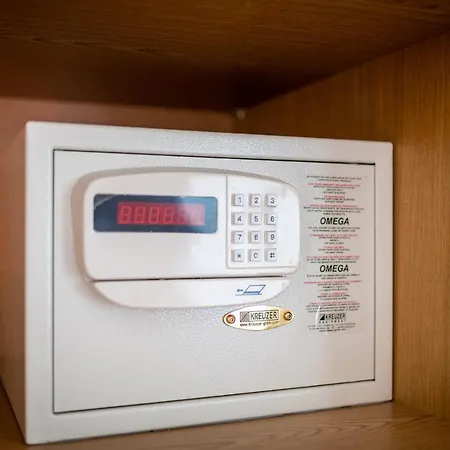 Elinas Mountain Views