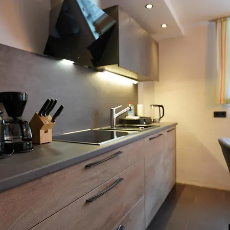 Elinas Mountain Views