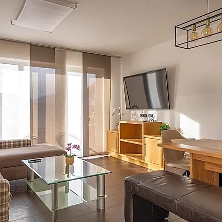 Elinas Mountain Views 3* Капрун